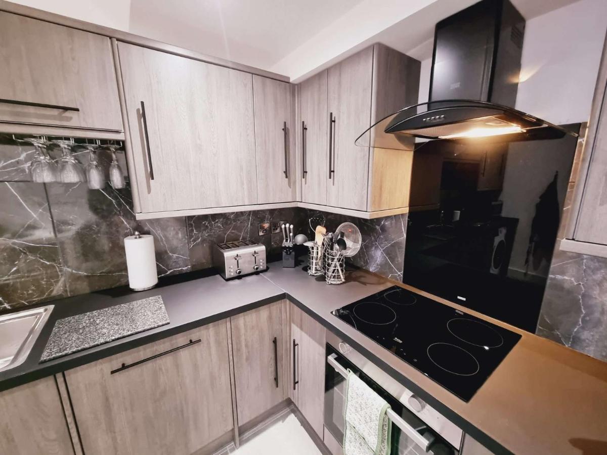 Lmk, Spacious 1 Bedroom Ground Floor Apartment, Ev Charger, Free Parking Wi-Fi, Great Location Белфаст Экстерьер фото