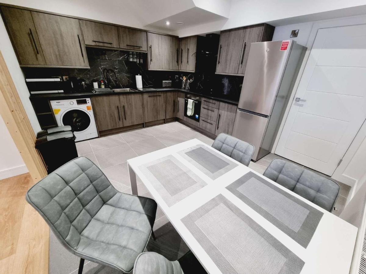 Lmk, Spacious 1 Bedroom Ground Floor Apartment, Ev Charger, Free Parking Wi-Fi, Great Location Белфаст Экстерьер фото