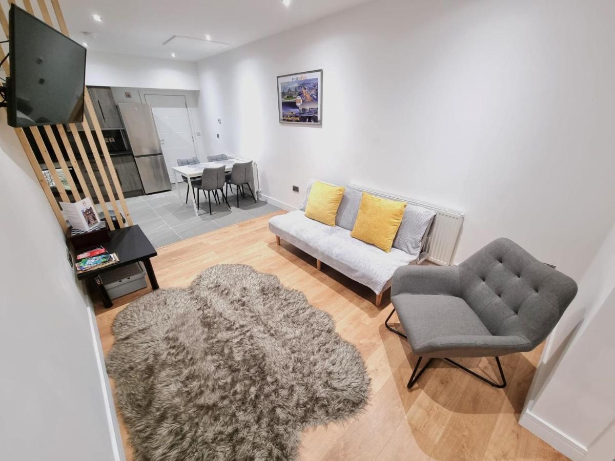 Lmk, Spacious 1 Bedroom Ground Floor Apartment, Ev Charger, Free Parking Wi-Fi, Great Location Белфаст Экстерьер фото